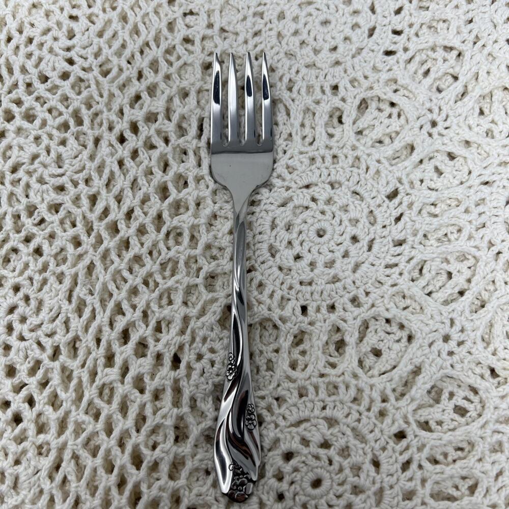Oneida LORILEI Stainless Floral Glossy Flatware Silverware Salad Fork 6.5”‎ Long